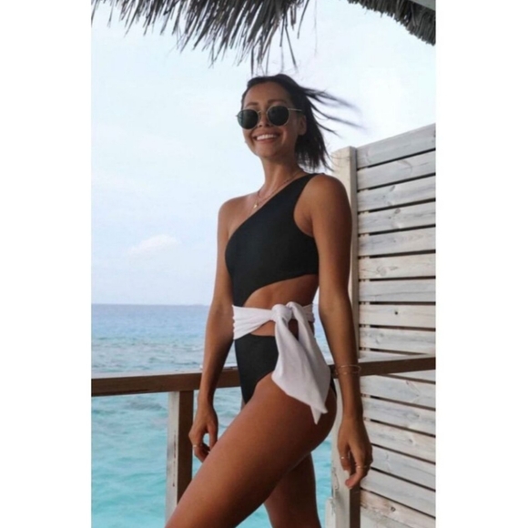 New!Beach Riot Carlie One Piece Cutout‎ Swimsuit - Picture 4 of 13